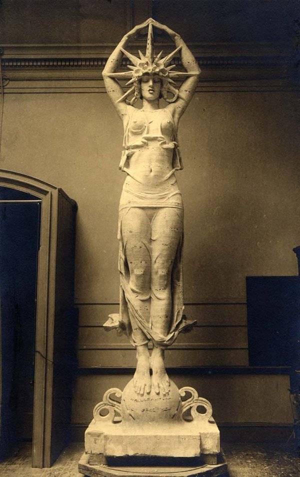 Archillect ID 388723