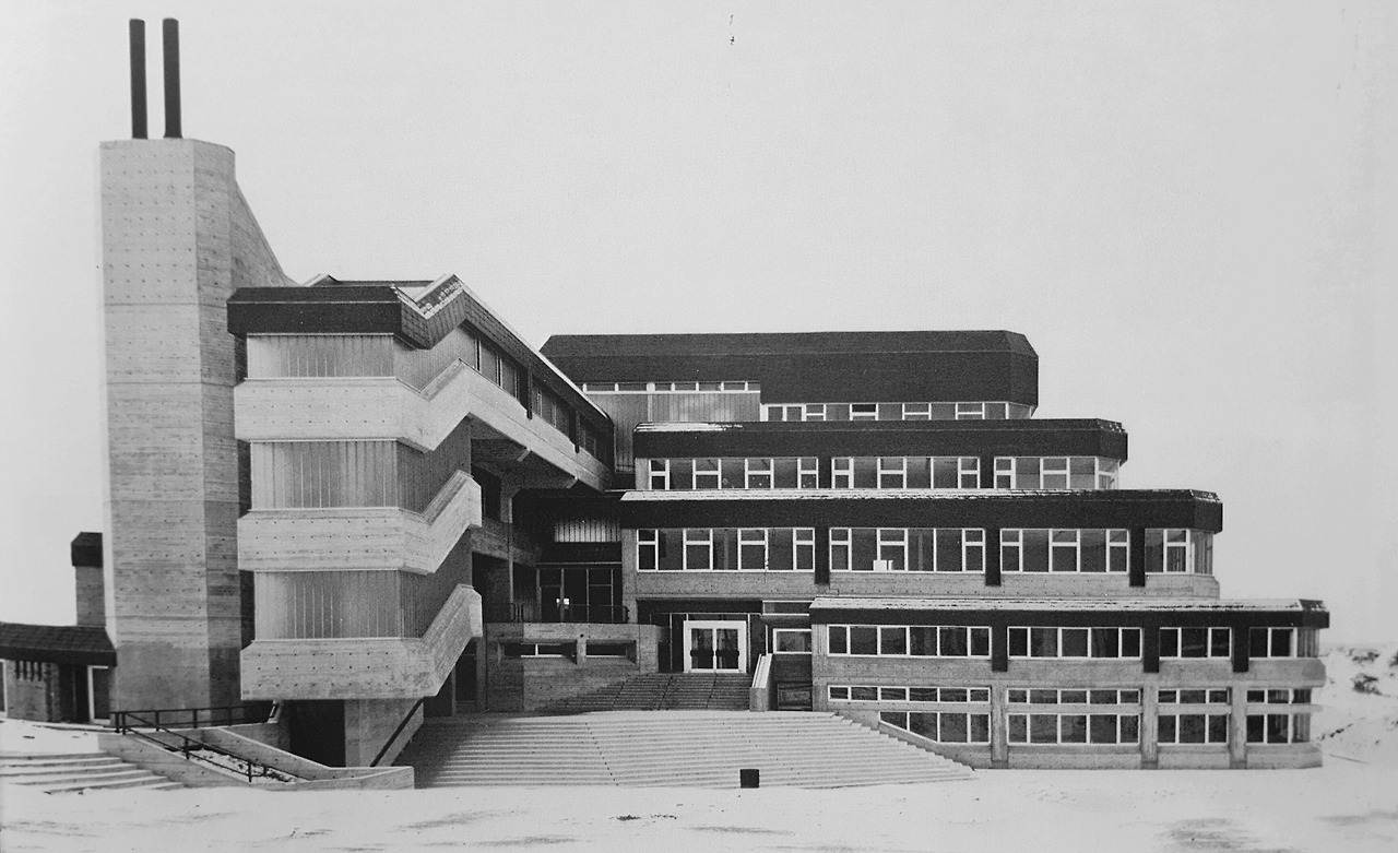 Archillect ID 388732