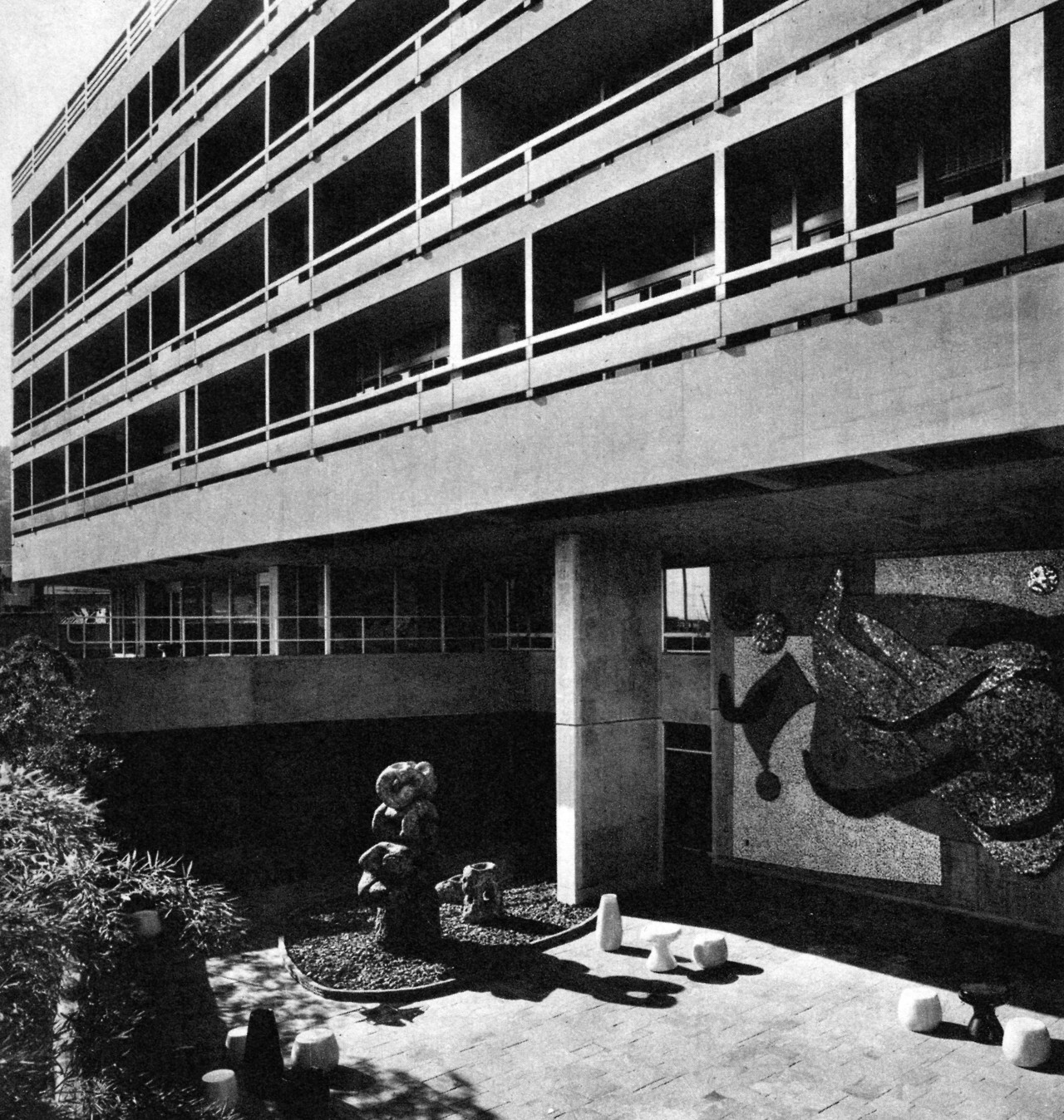 Archillect ID 388804