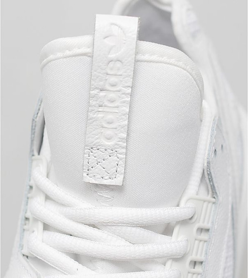 Archillect ID 388927