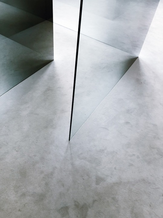 Archillect ID 388980