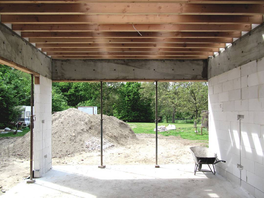 Archillect ID 388984