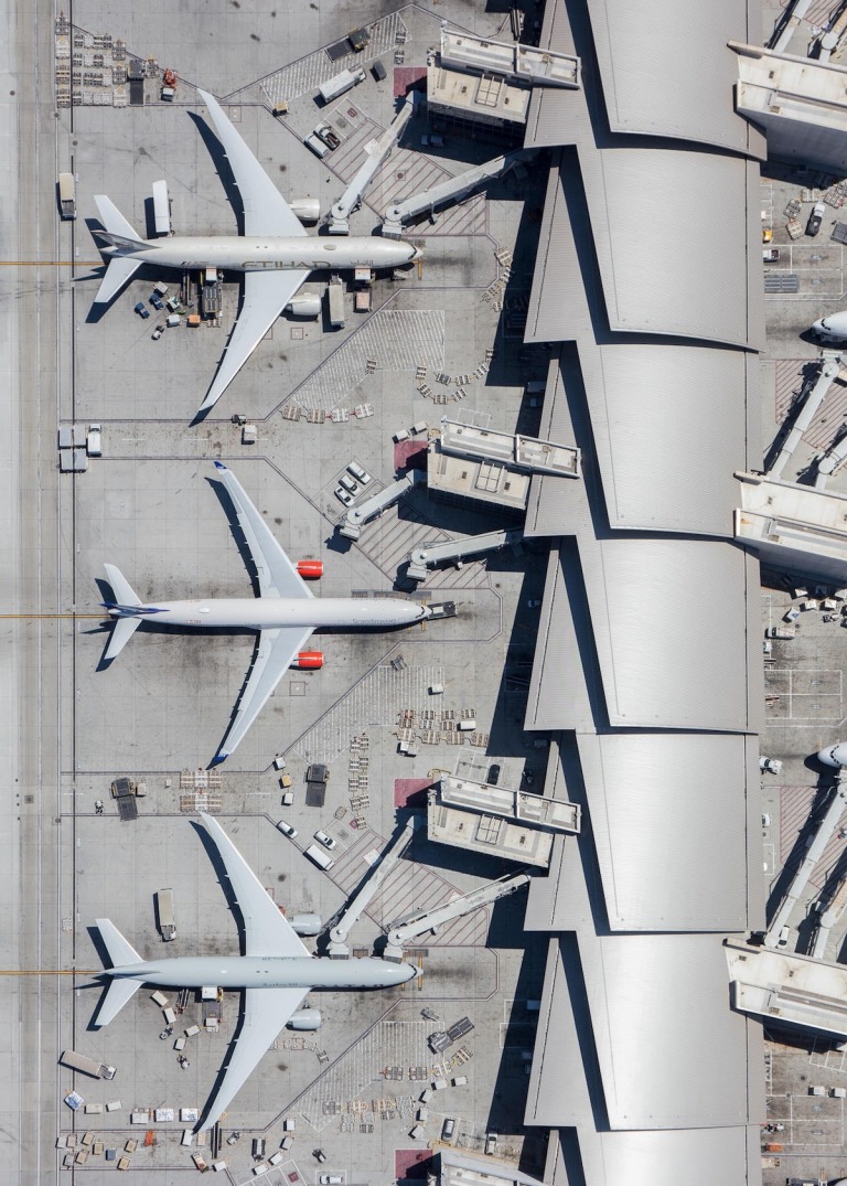 Archillect ID 389105