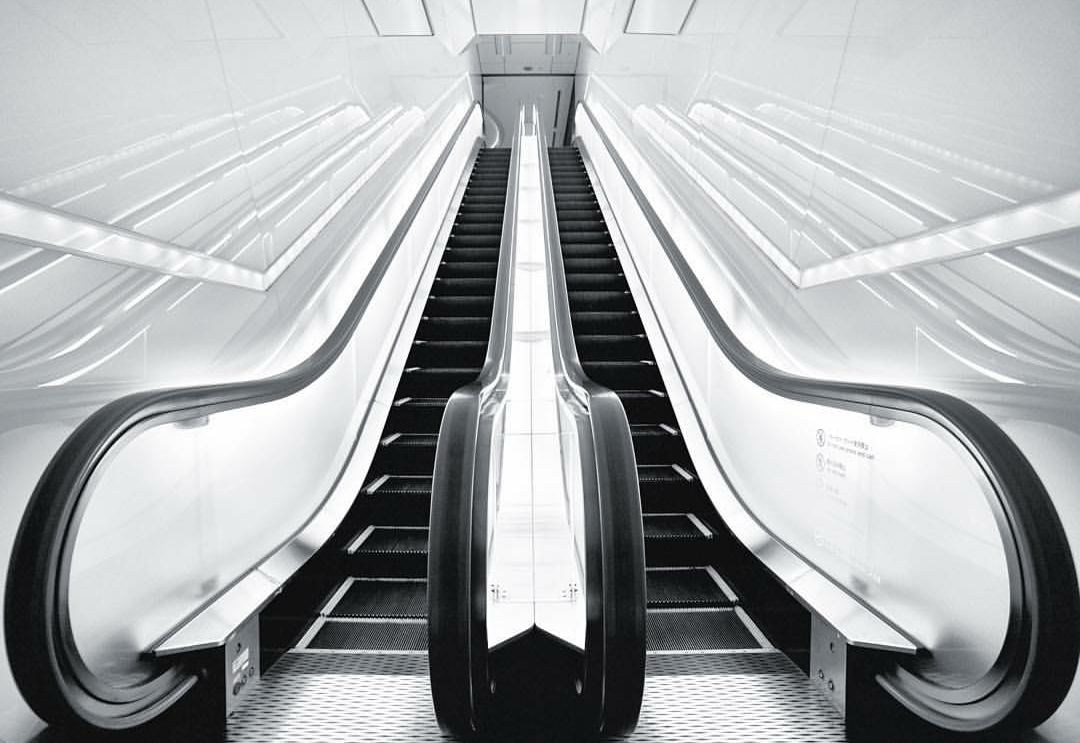 Archillect ID 389192