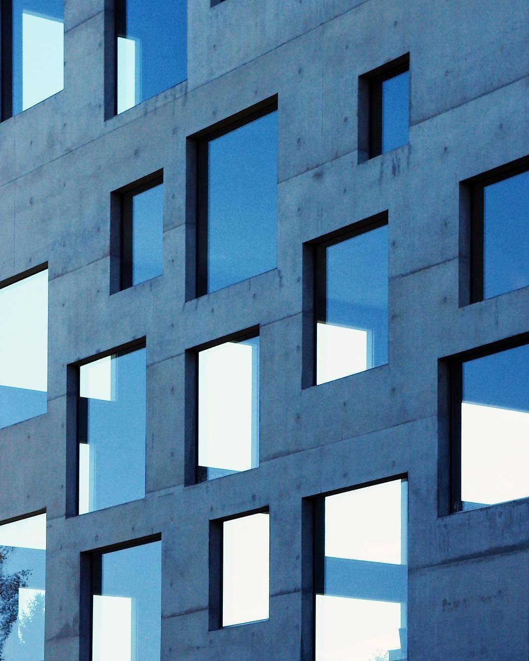 Archillect ID 389218