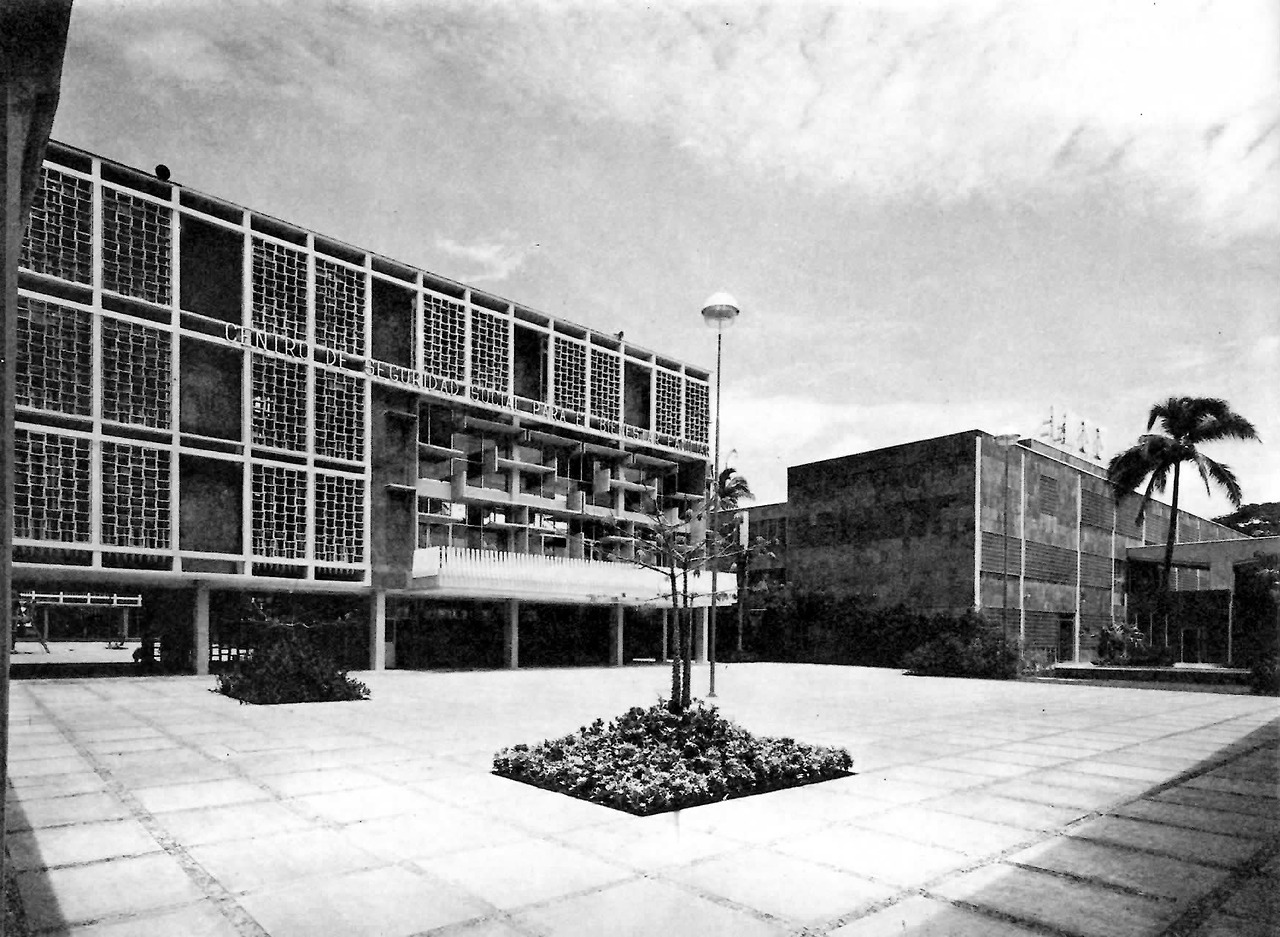 Archillect ID 389252