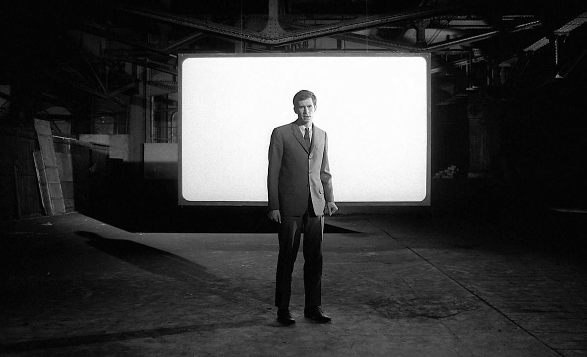 Archillect ID 389333