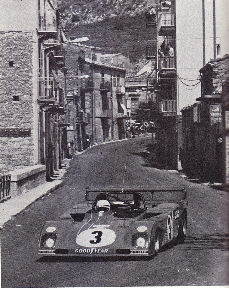 Archillect ID 389338