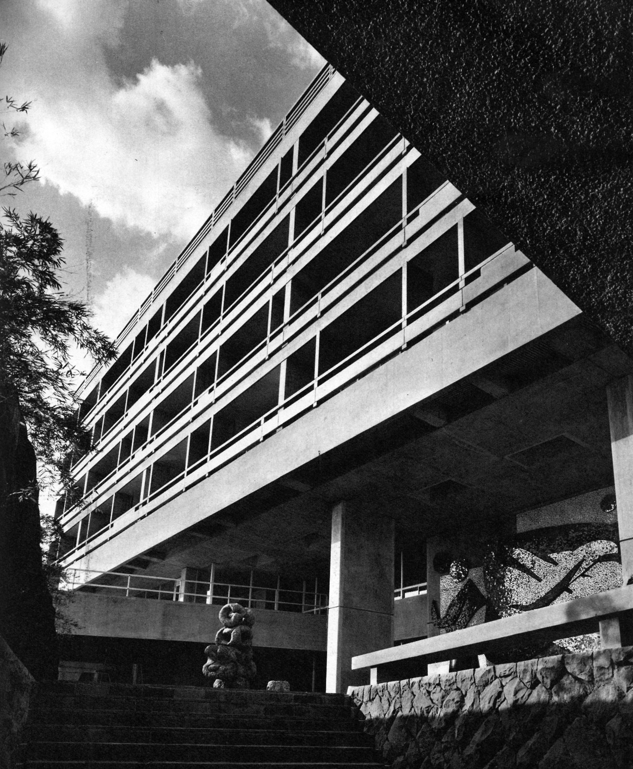 Archillect ID 389450