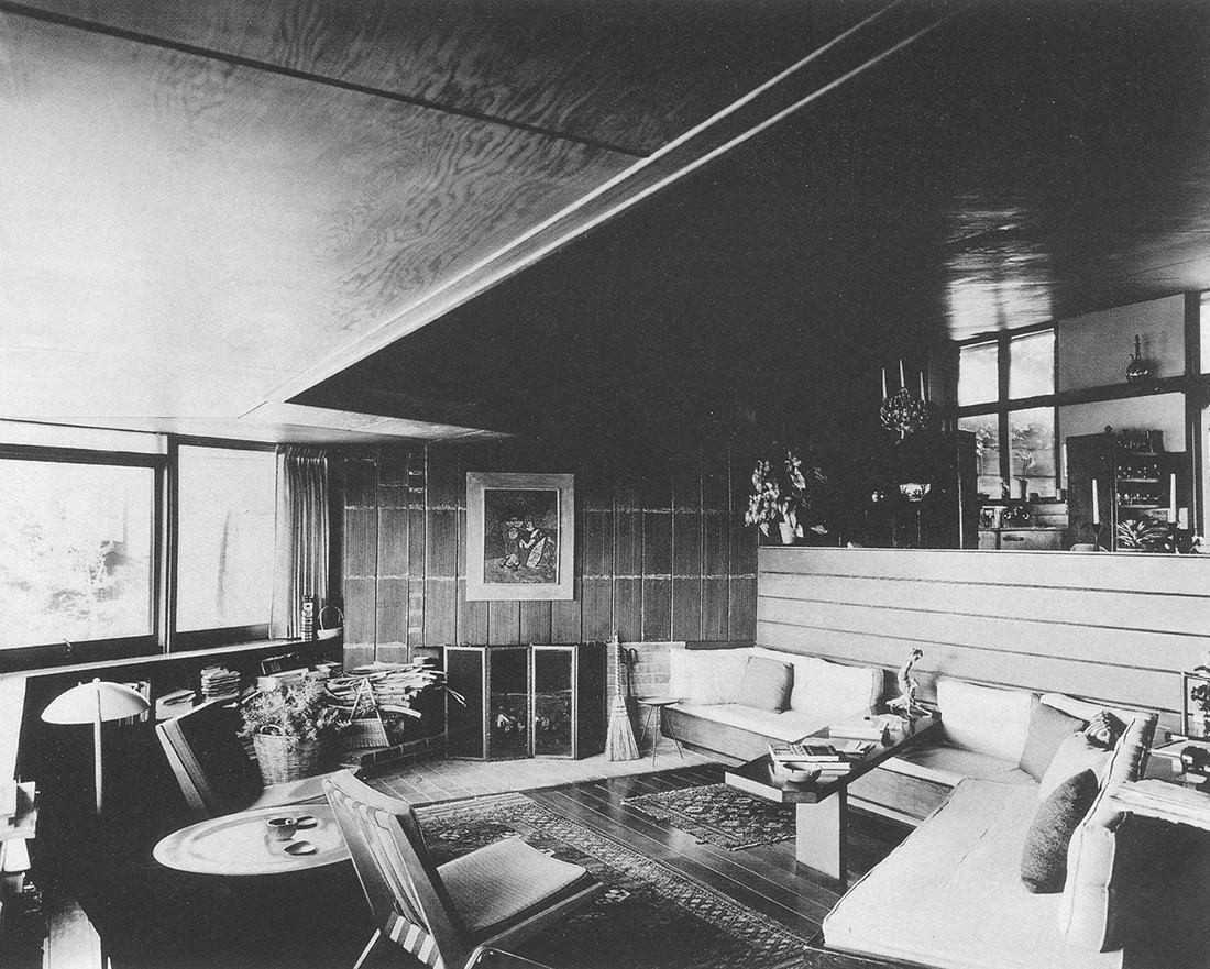 Archillect ID 389482