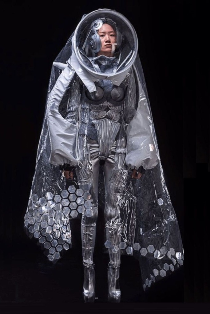 Archillect ID 389489