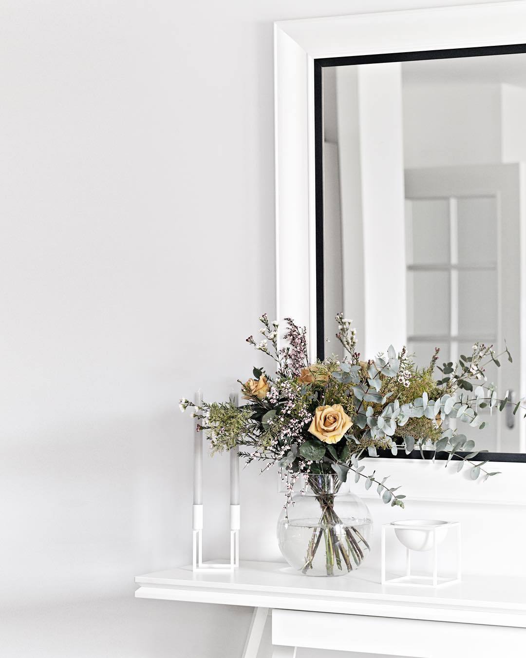 Archillect ID 389575