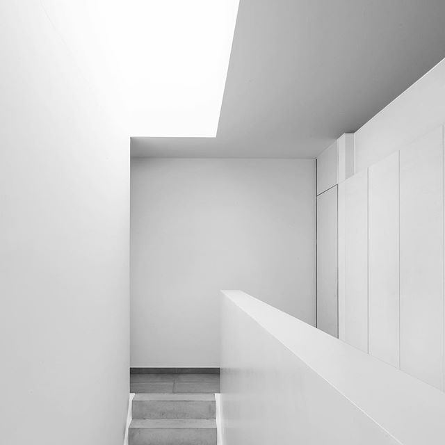 Archillect ID 389623