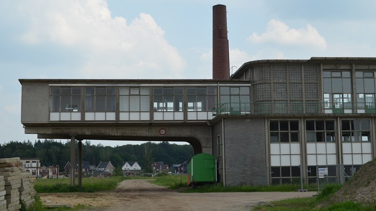 Archillect ID 389652