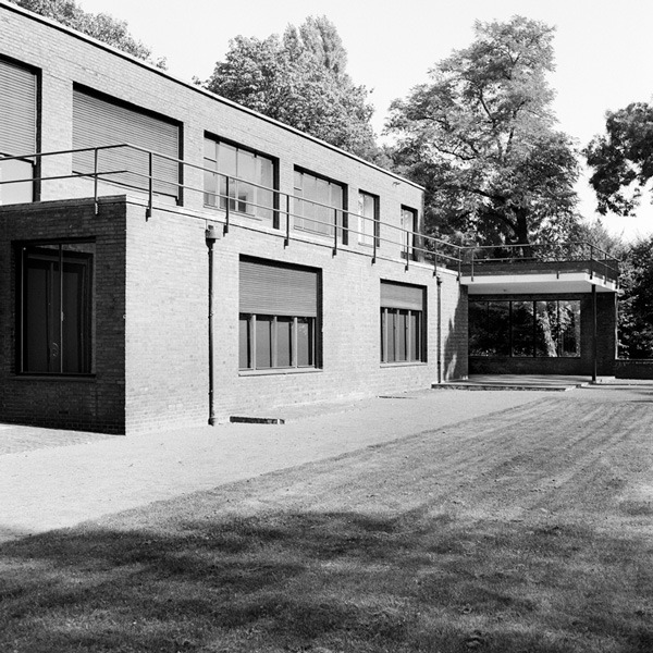 Archillect ID 389731