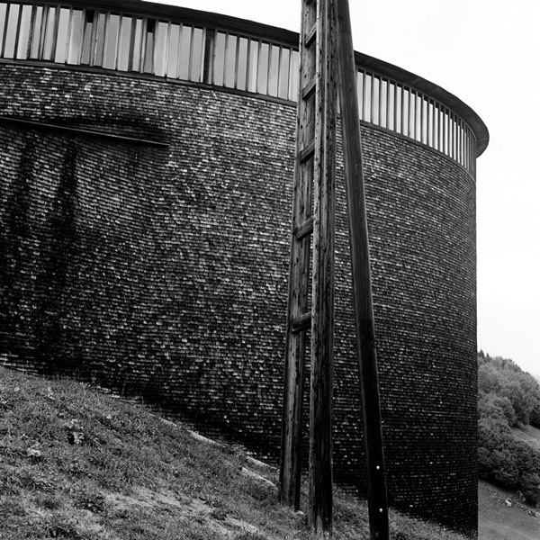 Archillect ID 389923