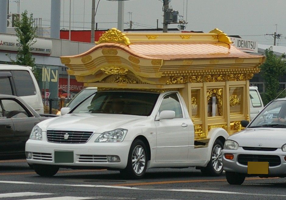 Archillect ID 389955