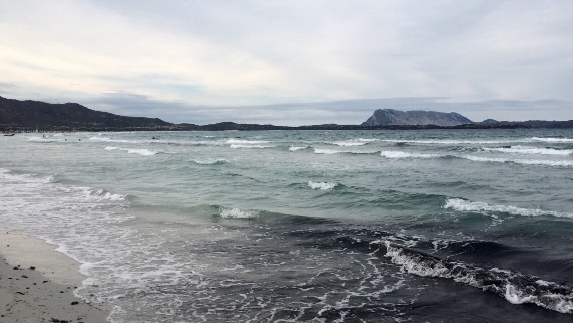 Archillect ID 389983