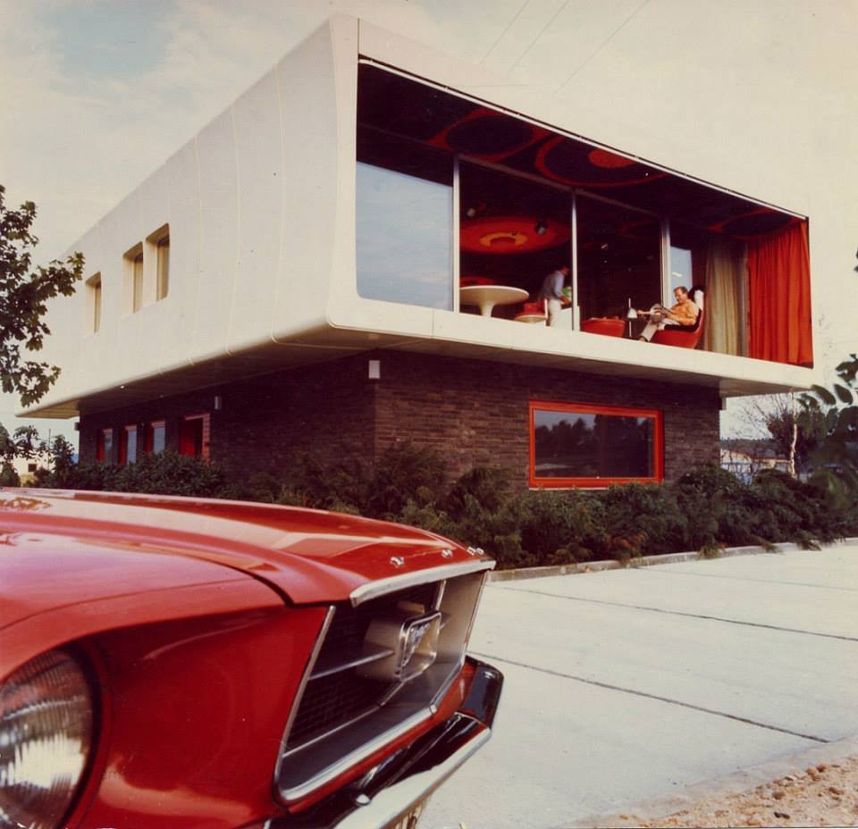 Archillect ID 390041