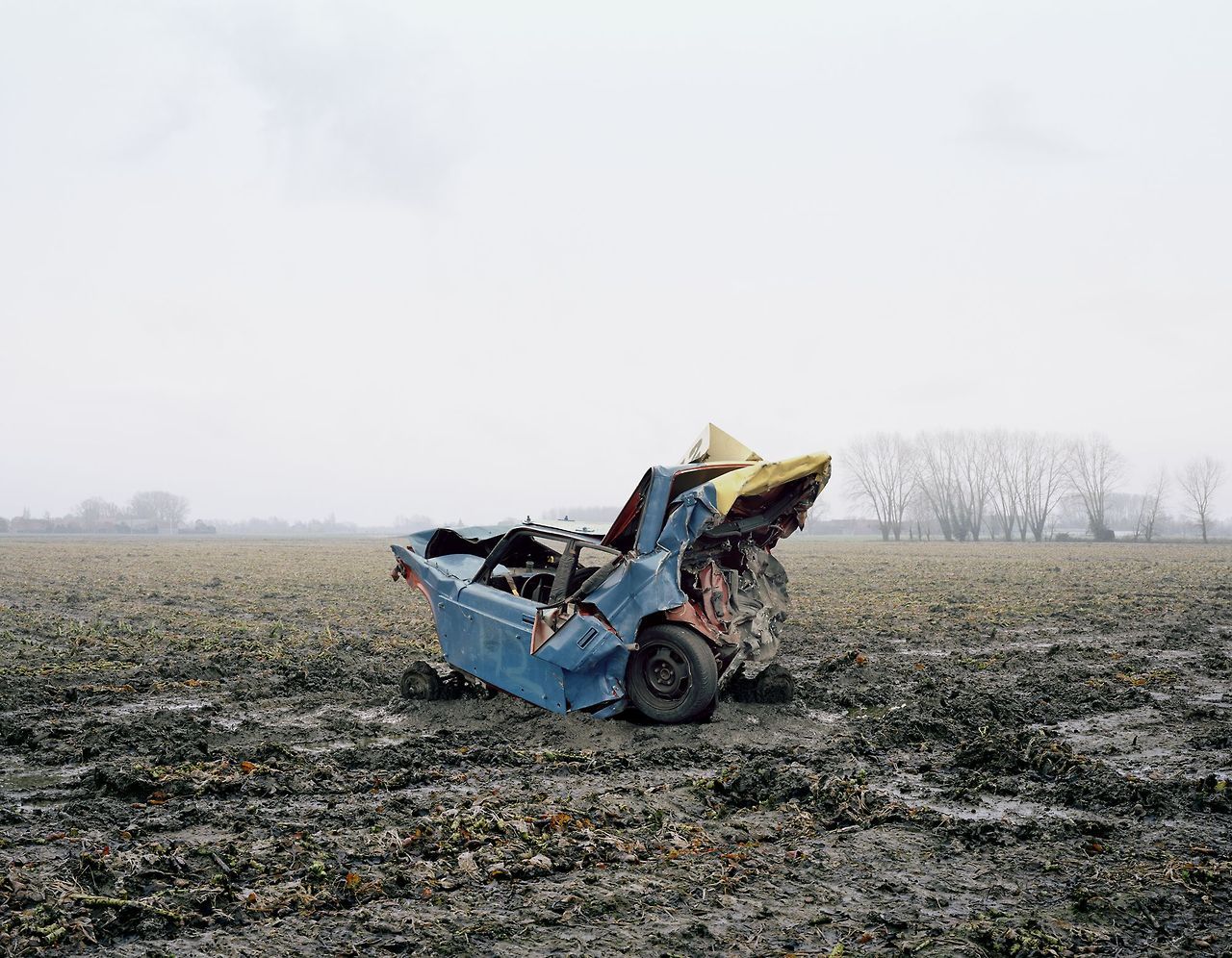 Archillect ID 390106