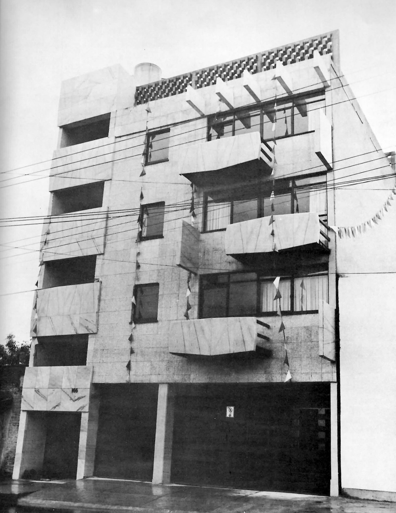 Archillect ID 390110