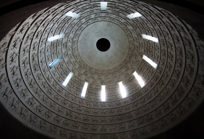 Archillect ID 390340