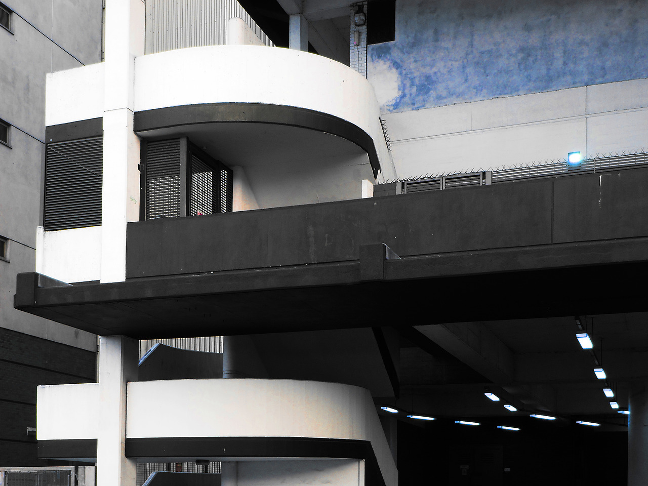 Archillect ID 390425