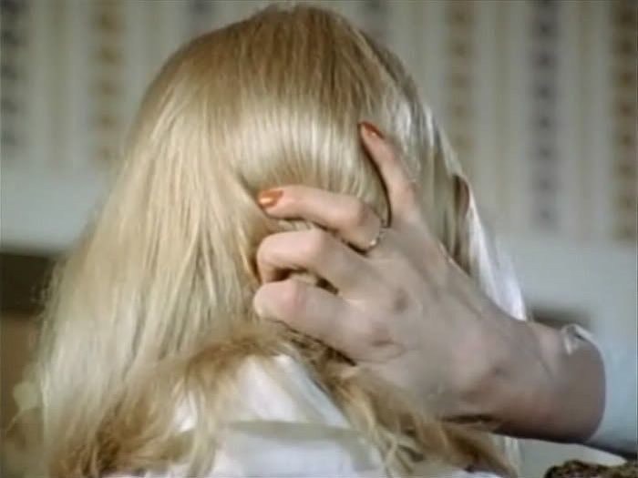 Archillect ID 390545