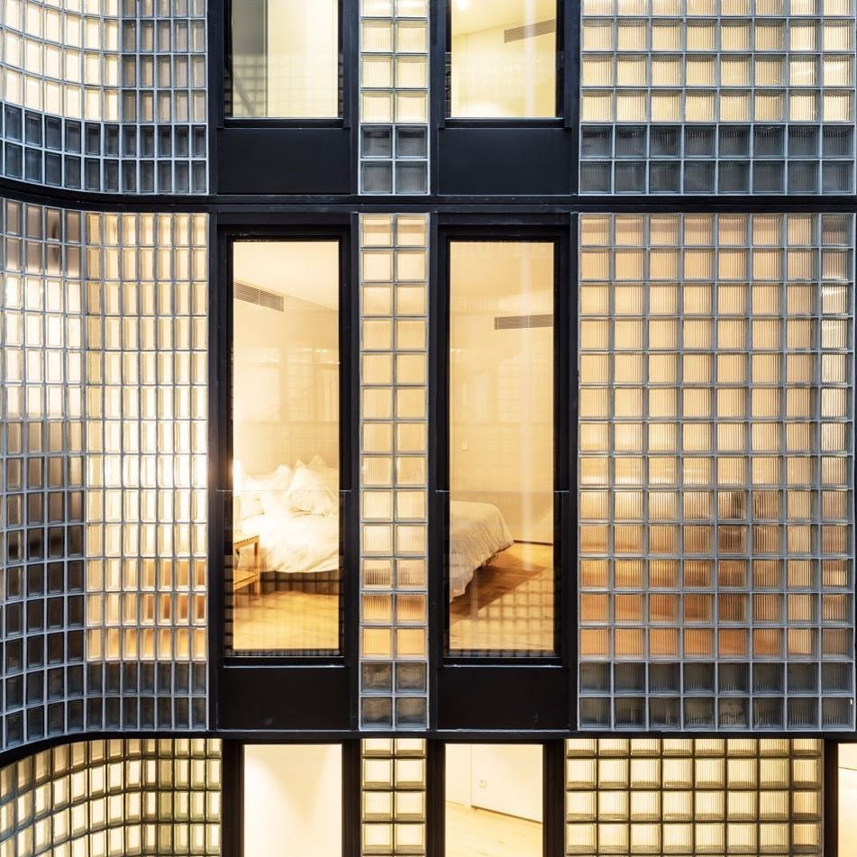 Archillect ID 390832