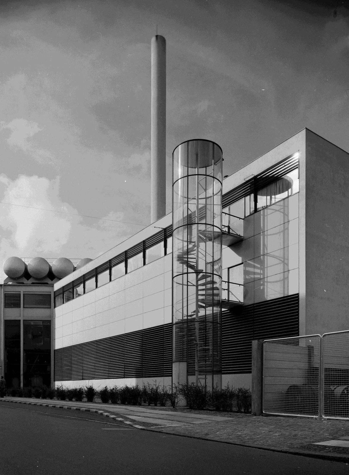 Archillect ID 390863