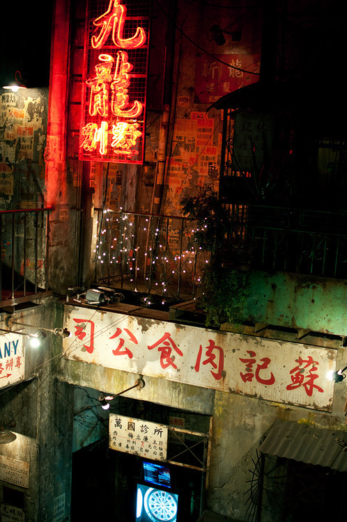 Archillect ID 390896