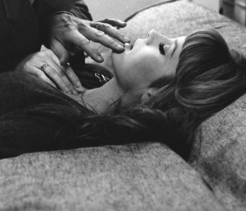 Archillect ID 390964