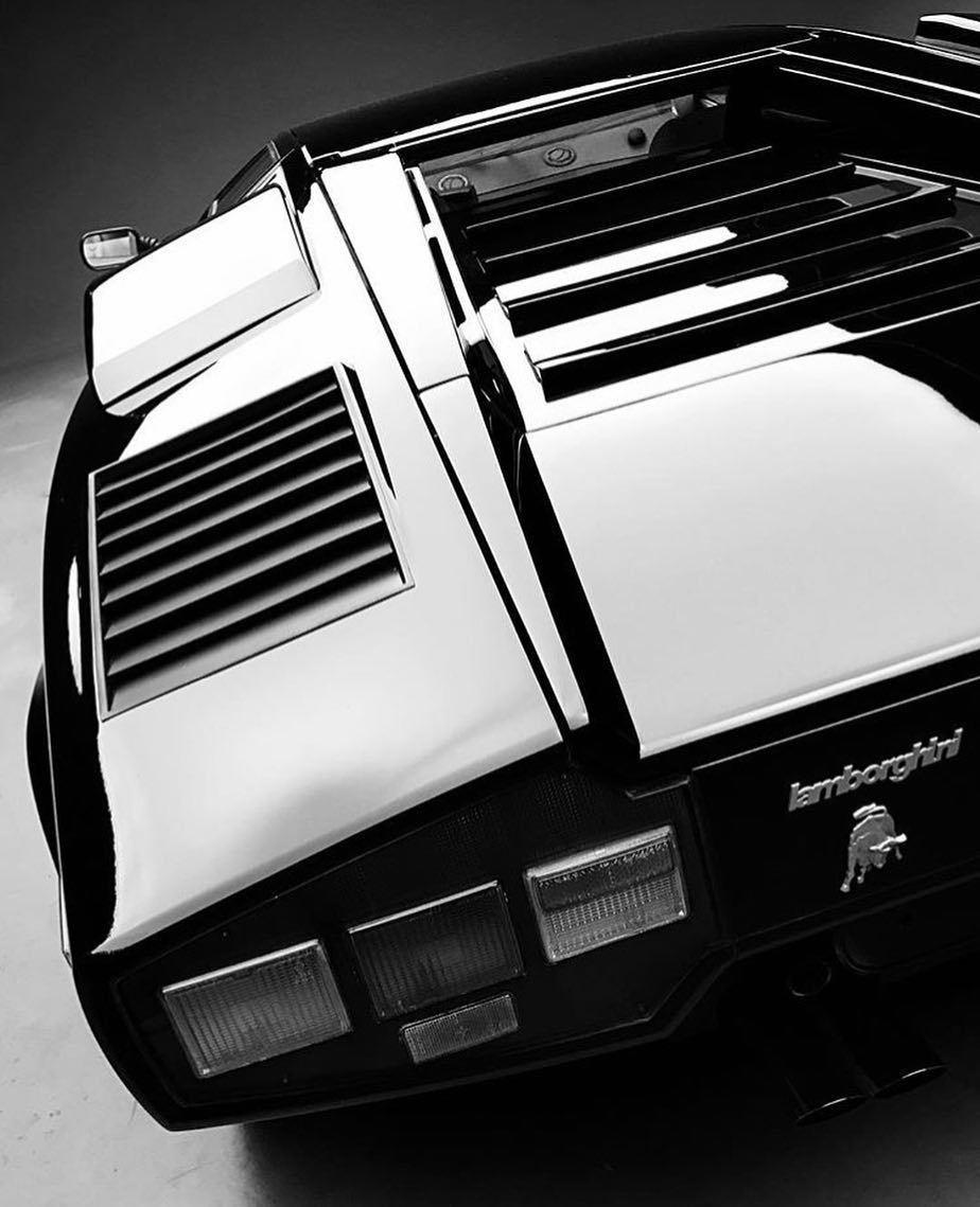 Archillect ID 391078