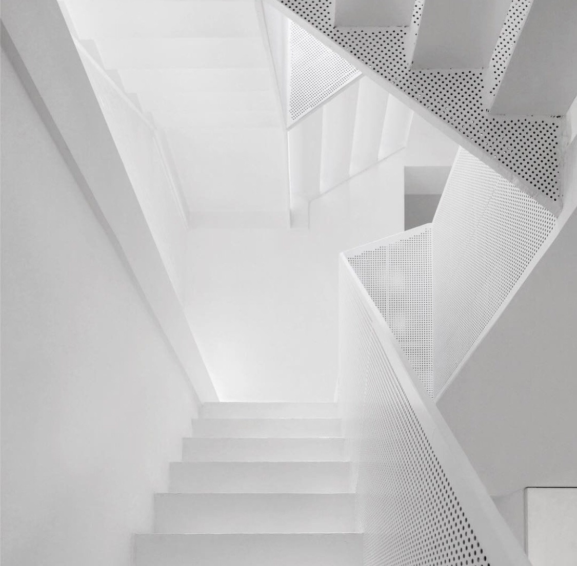 Archillect ID 391082