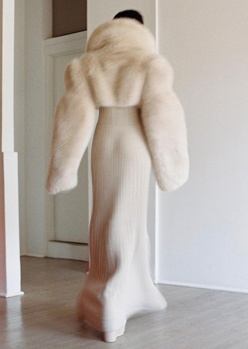 Archillect ID 391125