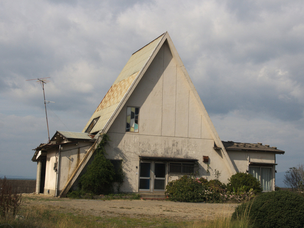 Archillect ID 391147