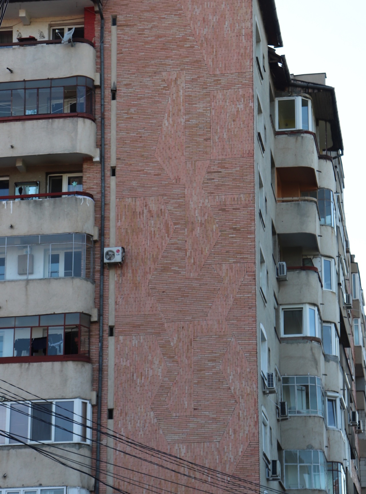 Archillect ID 391419