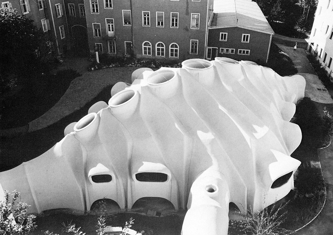 Archillect ID 391422