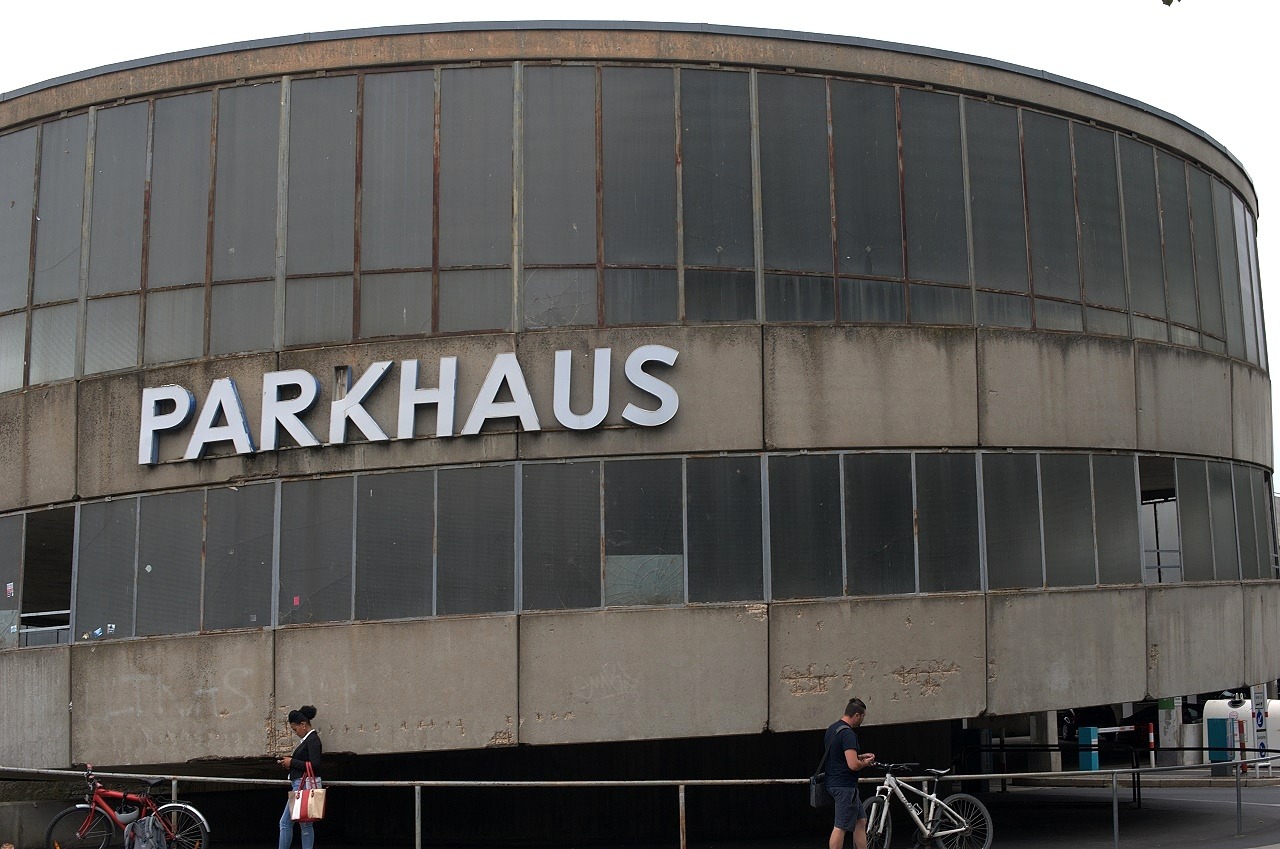 Archillect ID 391738