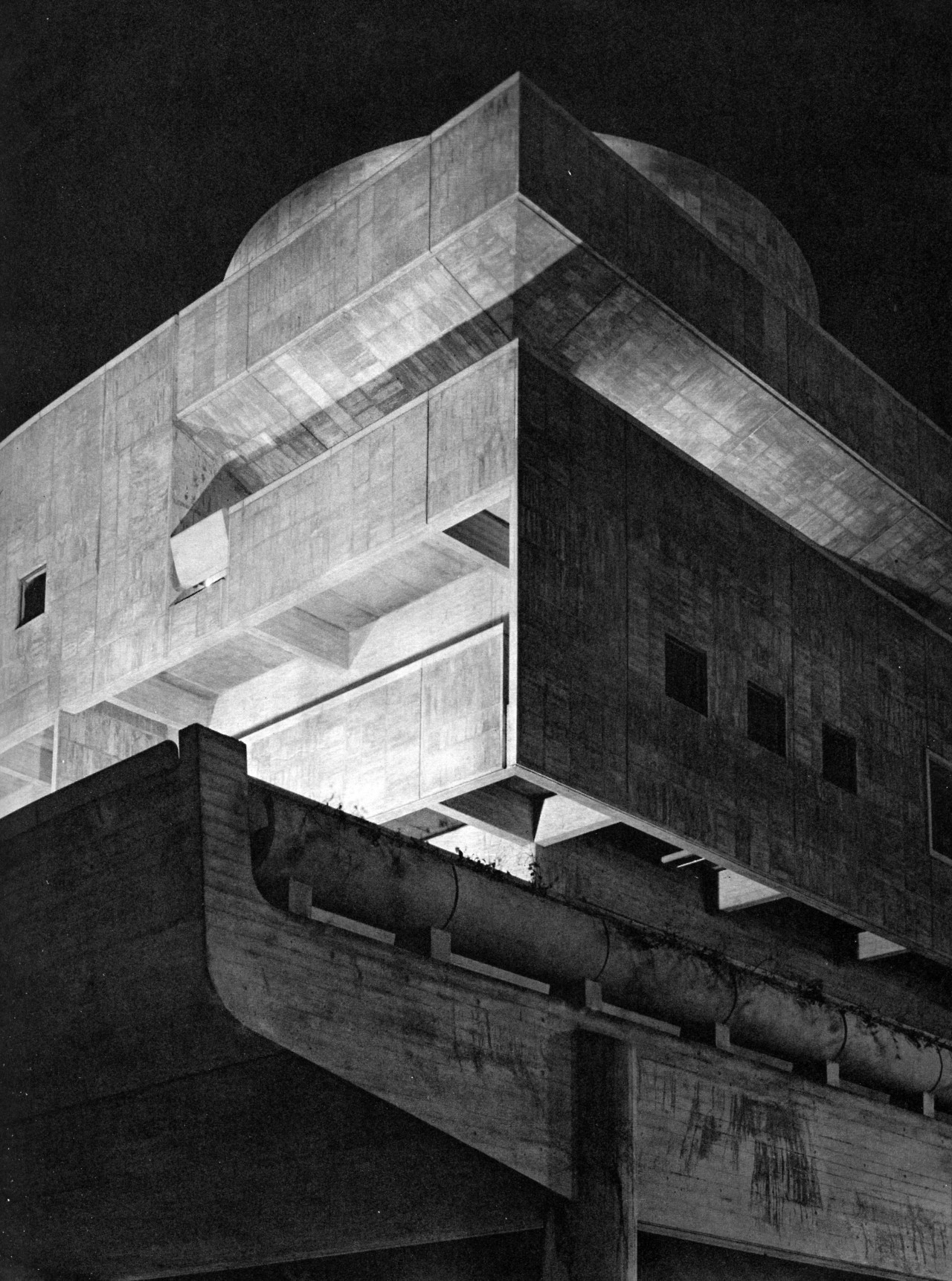 Archillect ID 391940