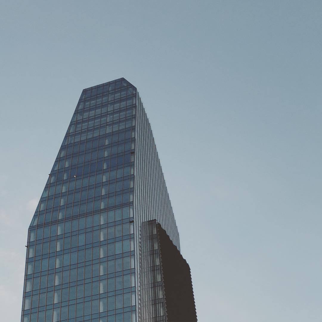 Archillect ID 392010