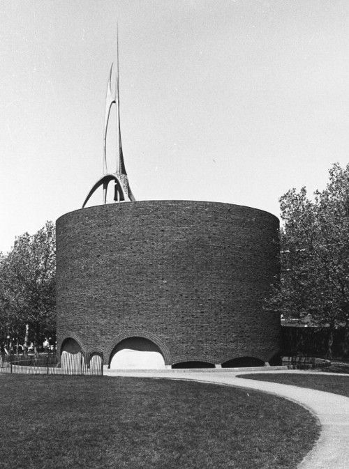 Archillect ID 392145