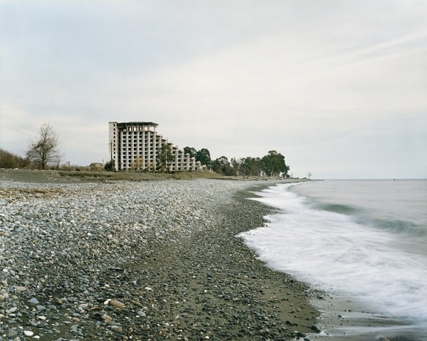 Archillect ID 392152