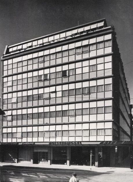 Archillect ID 392225