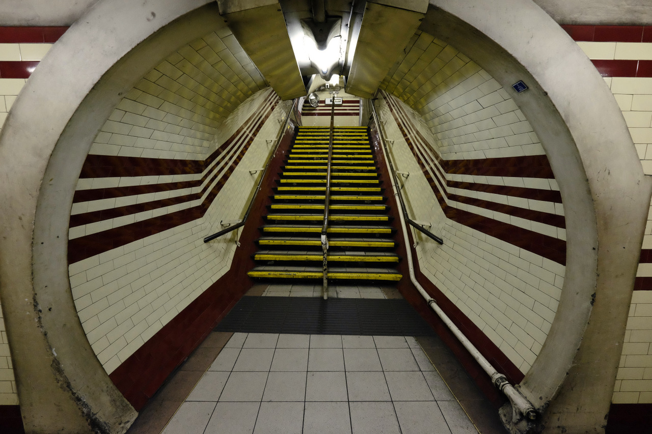 Archillect ID 392359