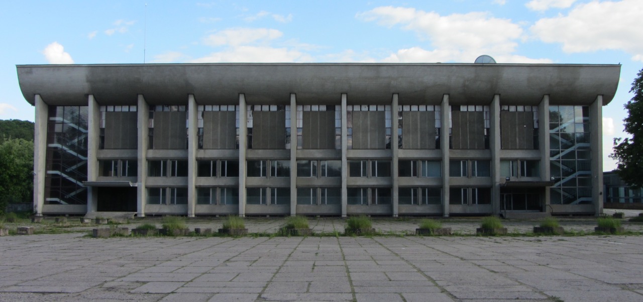 Archillect ID 392415