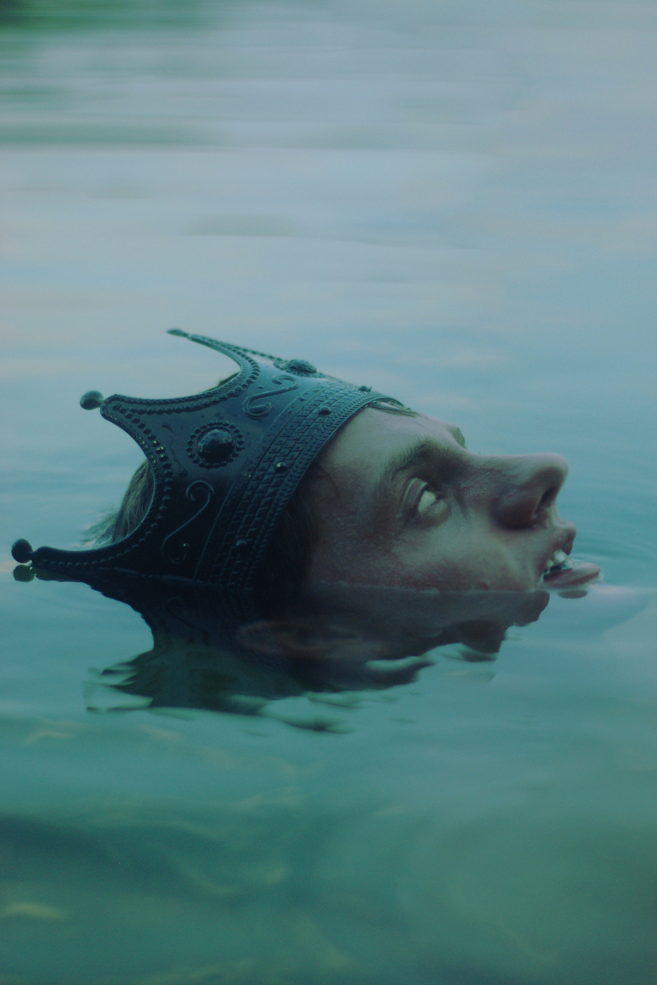 Archillect ID 392475