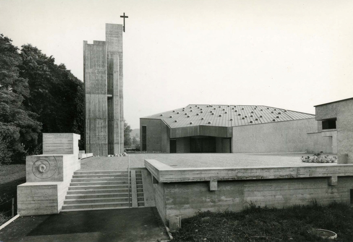 Archillect ID 392554