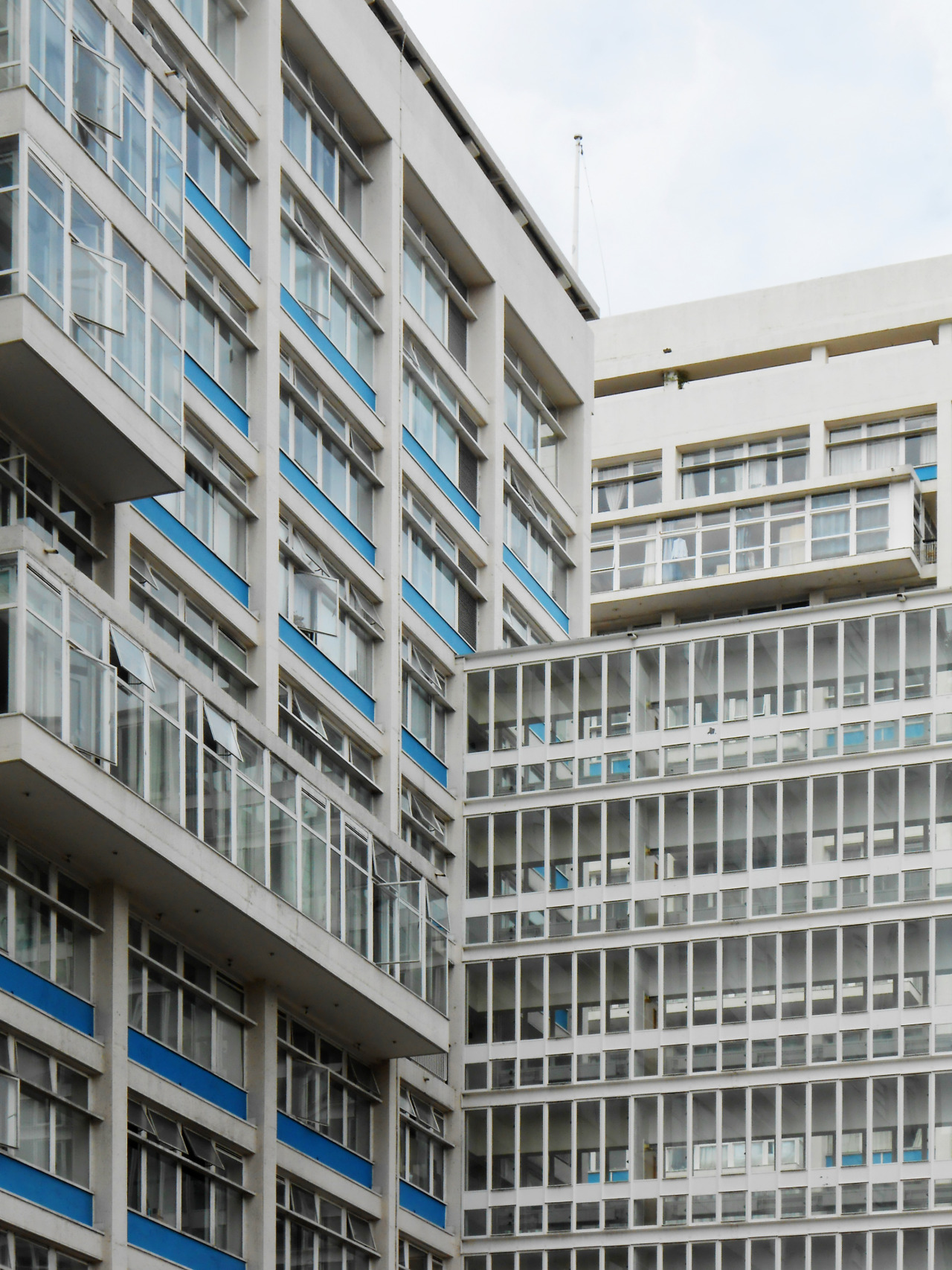 Archillect ID 392590