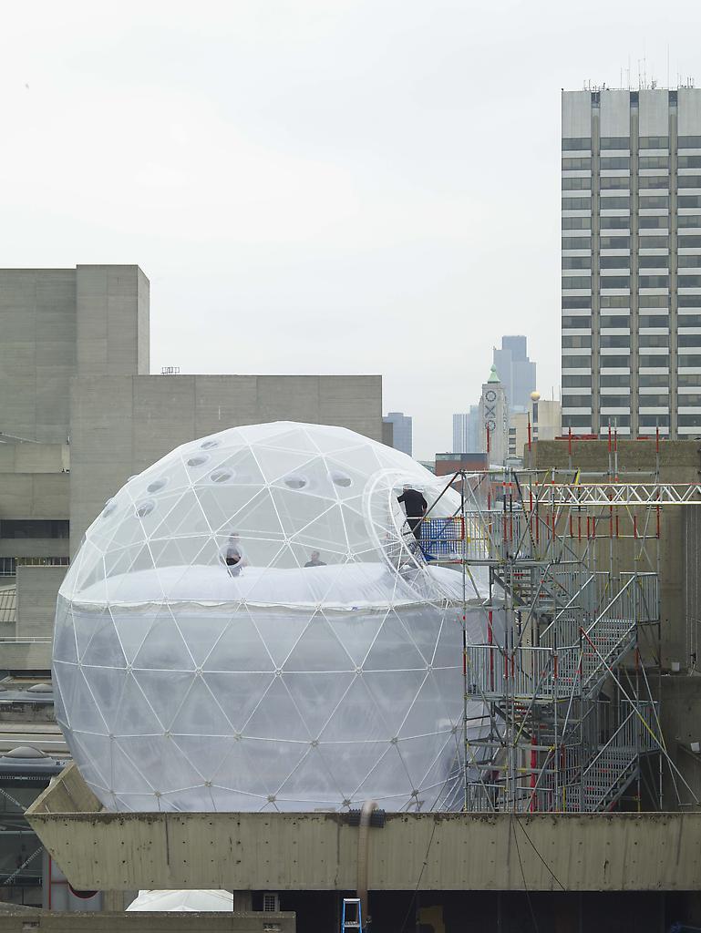 Archillect ID 392595